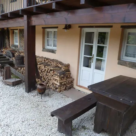 磨坊农舍 * 欧瓦